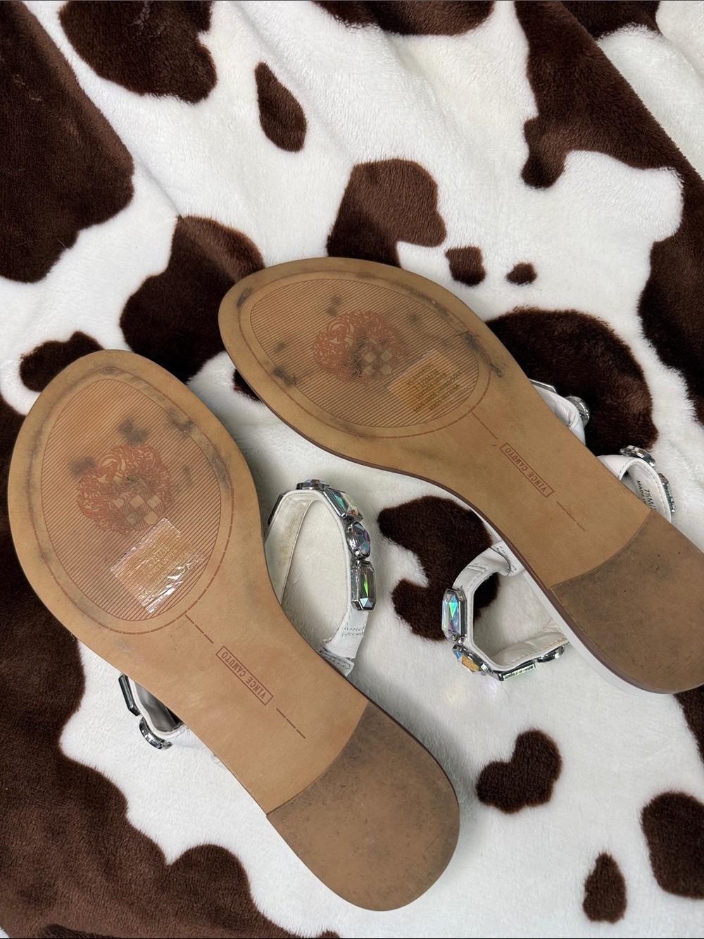 Vince Camuto White Iridescent Jewel Thong Sandals - Picture 4 of 4